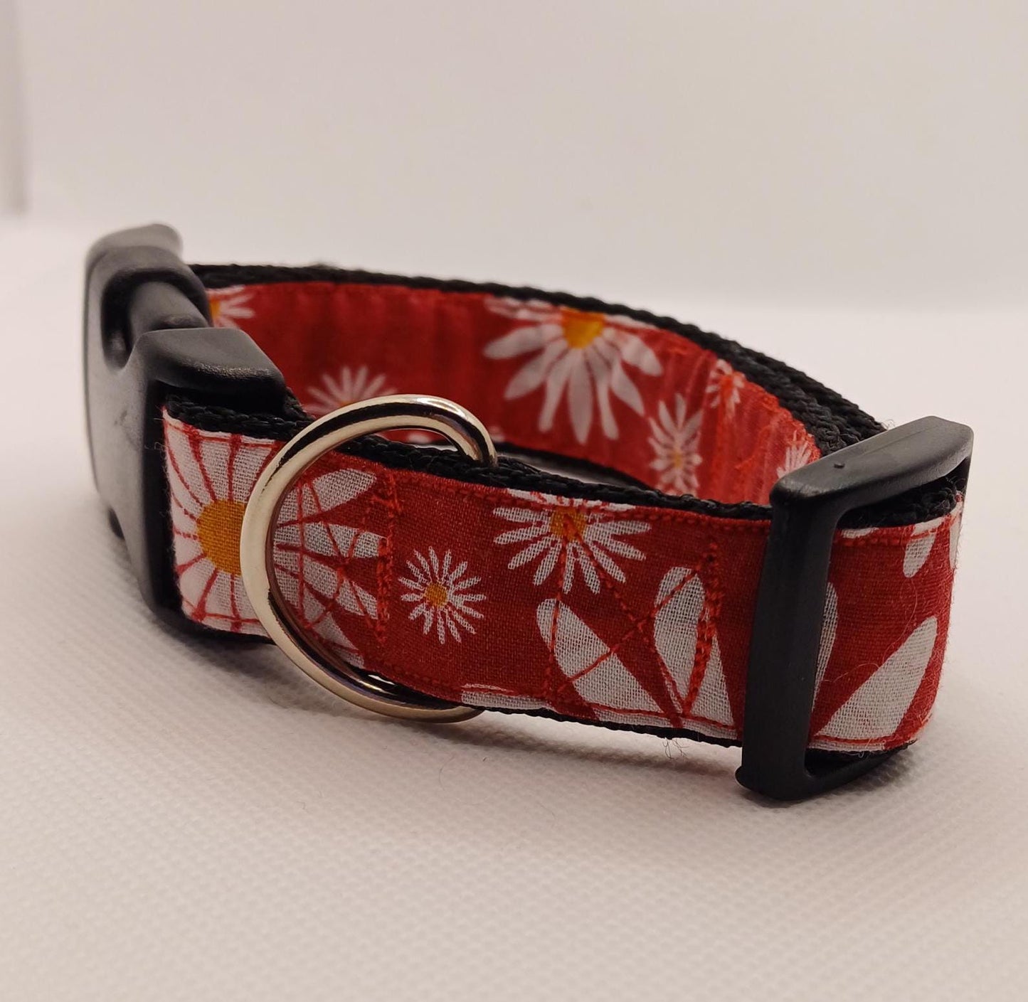 Daisy Collar