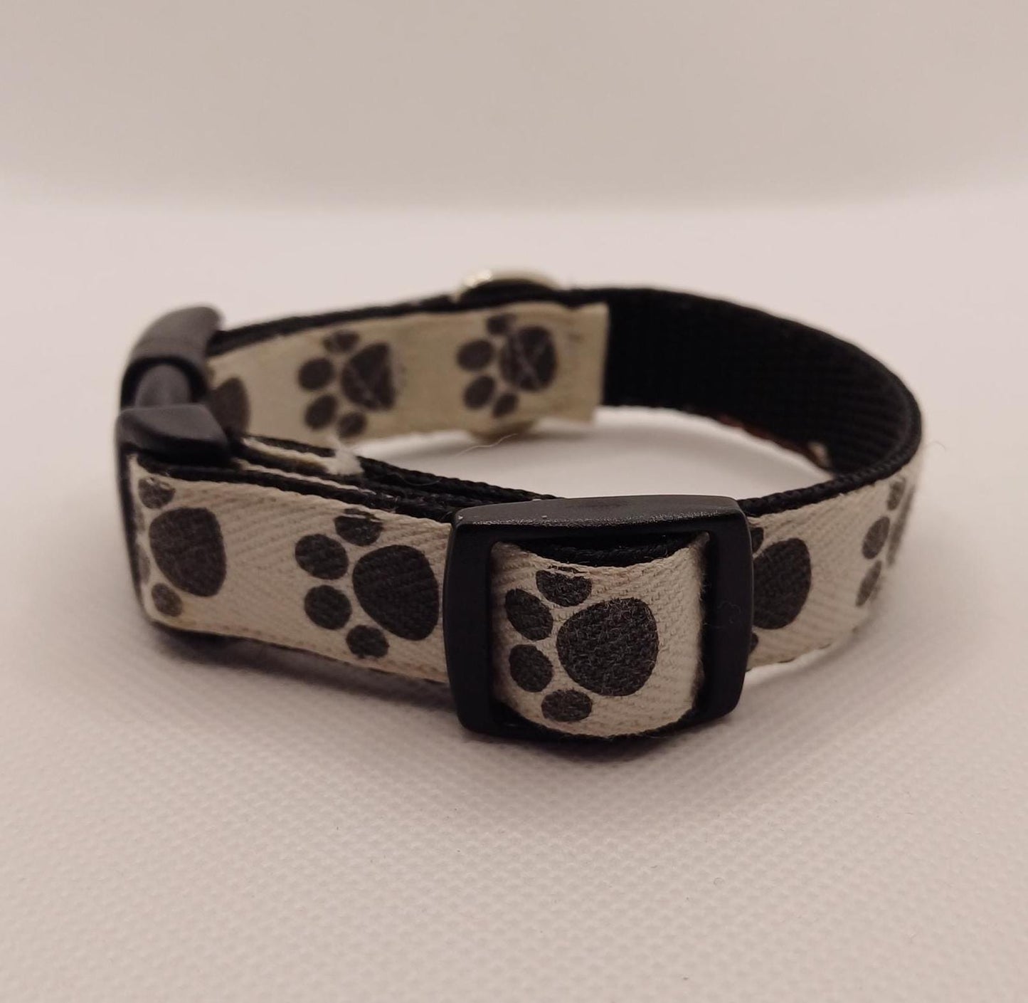 Paw Print Collar
